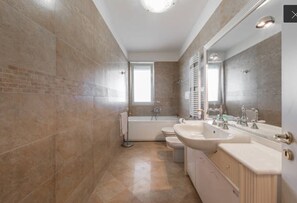 Hair dryer, towels - Rosé 60-terrace by the sea (Bari)