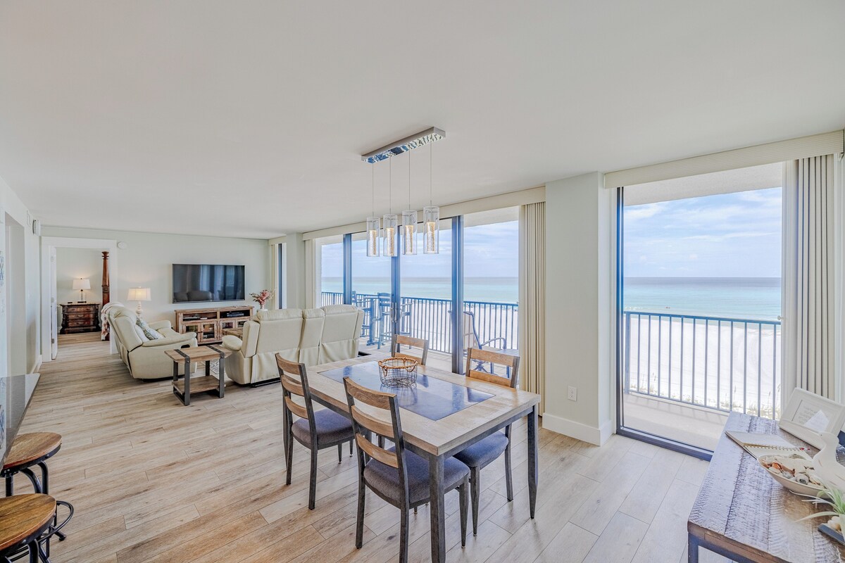 Luxury on the Beach, Floor to Ceiling Views Every Room, FREE Beach Service, W203