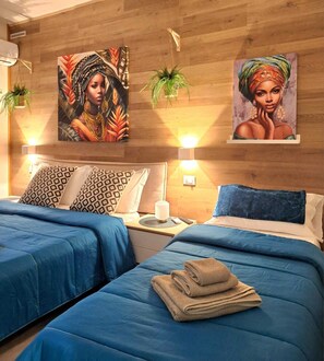 2 chambres, coffre-fort, bureau, fer et planche à repasser