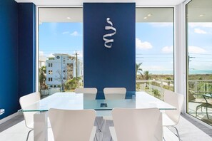 House, Multiple Beds, Beach View (Lookout) | Dining