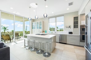 House, Multiple Beds, Beach View (Lookout) | Private kitchen