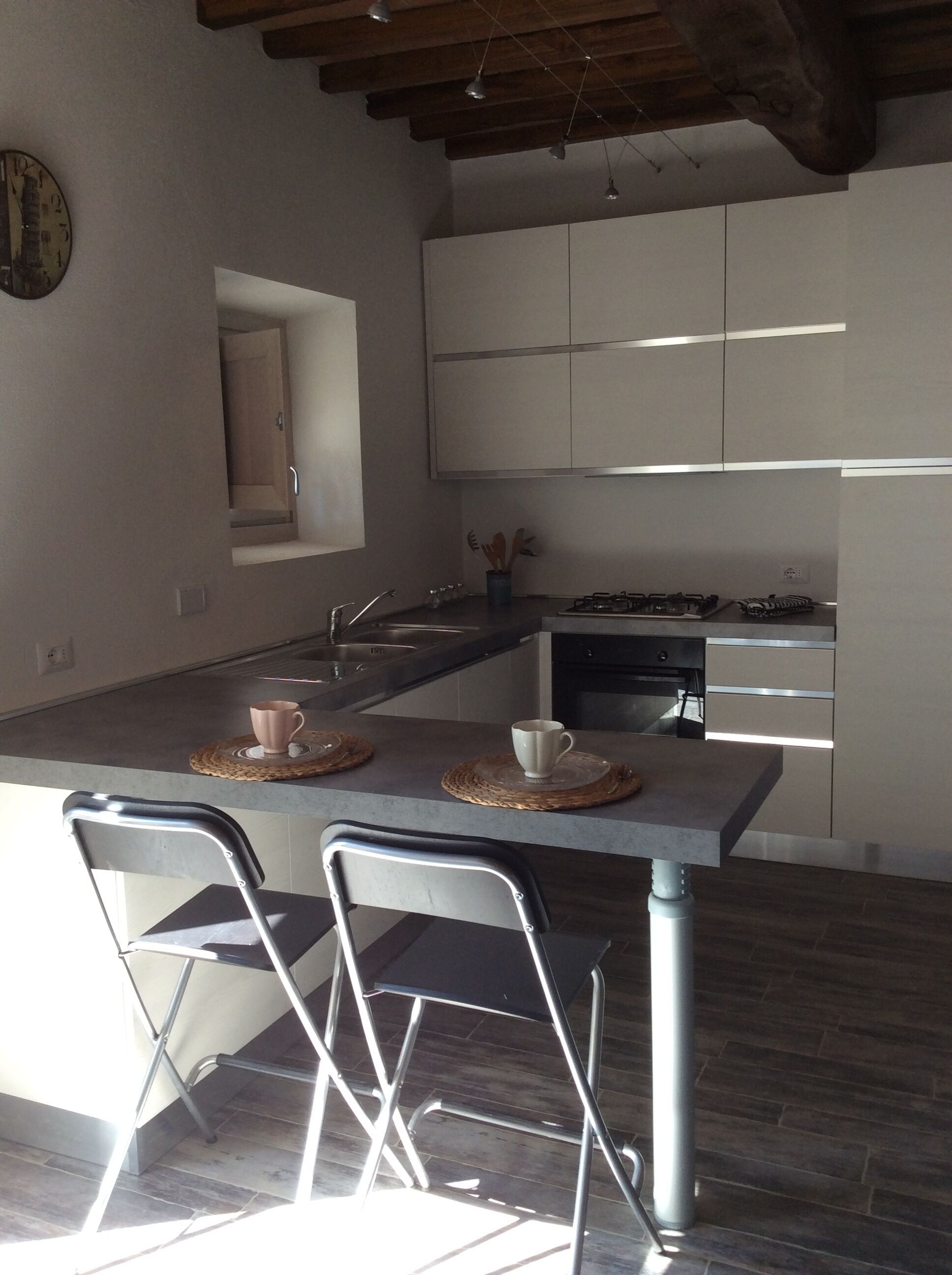 Kühlschrank, Ofen, Herdplatte, Geschirrspüler