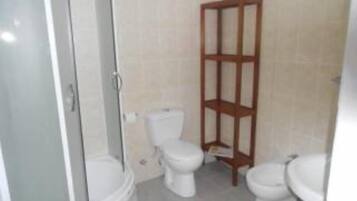 Baignoire, serviettes fournies