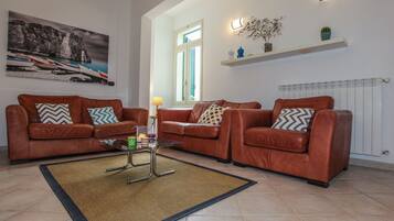 Smart TV, DVD player, books