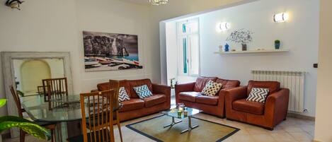 Smart TV, reproductor de DVD y libros