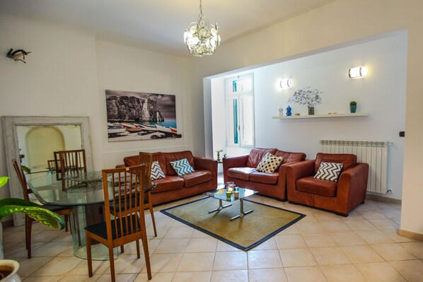 Smart TV, DVD player, books - Vacation House Bed&Milk 2<br>Apartament in villa Puglia Taranto near San Vito<br>Wifi (Taranto)