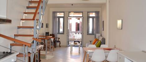 تلفزيون ذكي، كُتُب، ستيريو