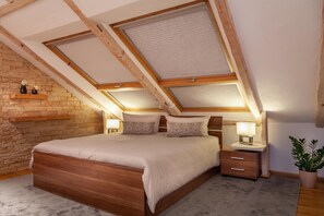 3 Schlafzimmer, Schreibtisch, Bügeleisen/Bügelbrett, Reisekinderbett