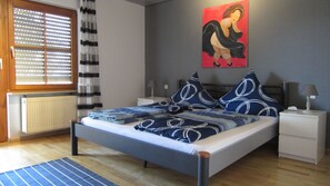 2 bedrooms, desk, free WiFi, bed sheets