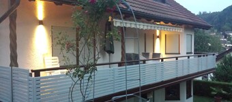 Appartement spacieux et moderne dans une pente calme orientée plein sud.