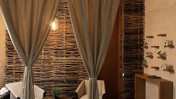 Couples treatment room(s), deep-tissue massages, massages