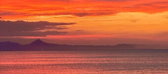 Beautiful townhouse, air conditioning, WiFi, large pool, close to the beach