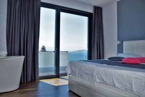 3 bedrooms, iron/ironing board, free WiFi, bed sheets - Villa Selina2 with pool (Makarska)