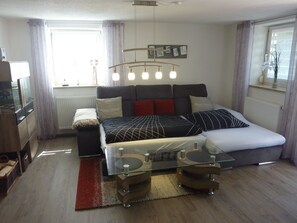 1 bedroom, in-room safe, iron/ironing board, travel cot