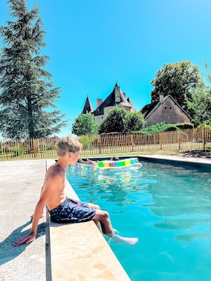 Piscine extérieure, piscine chauffée