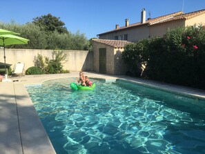 Pool - Weekly rental of tourist accommodation ***, air conditioning, swimming pool, private parking (Montaren-Et-Saint-Médiers)