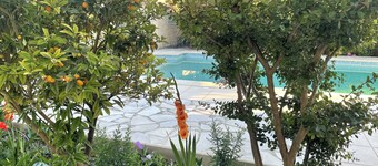 Weekly rental of tourist accommodation ***, air conditioning, swimming pool, private parking