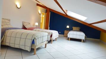 6 Schlafzimmer, Bügeleisen/Bügelbrett, WLAN, Bettwäsche