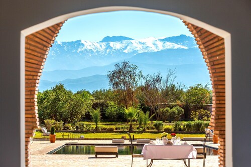 Abode of character or bedrooms to rent with private pool in Marrakesh