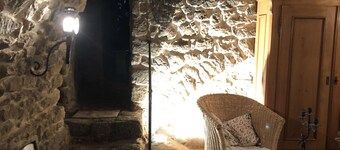 Large independent apartment in a relaxing atmosphere overlooking the sea