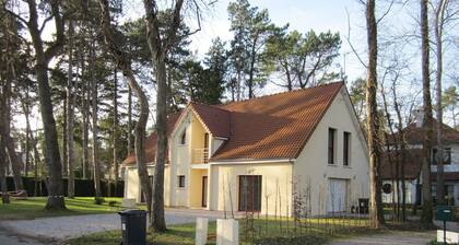 Villa with large capacity of reception possible departure in the afternoon