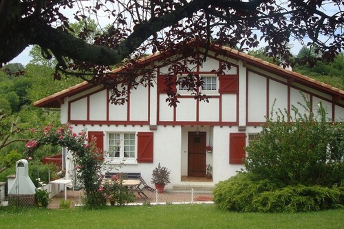 STUDIO GETTE HASPARREN au  Pays Basque proche thermes de Cambo