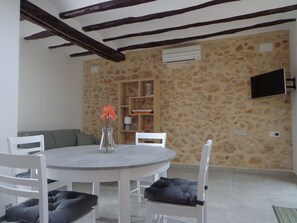Dining - Apartment with terrace 2 to 4 people (El Perelló)