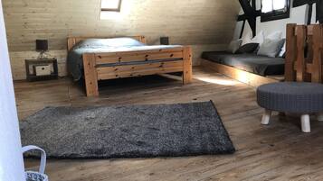 2 chambres, fer et planche à repasser, accès Internet, draps fournis