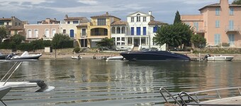 2 Bedroom apartment with swimming pool and underground parking