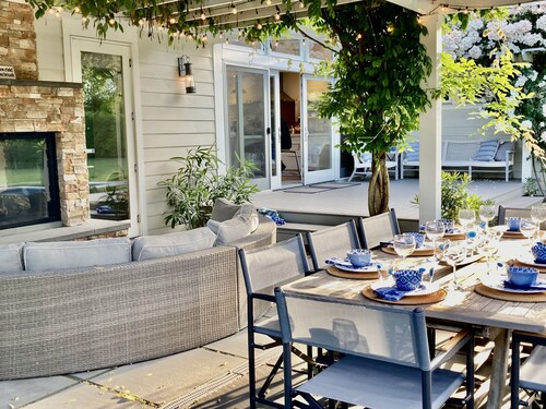 Wine Country Retreat With Pool & Spa, Walking distance to Sonoma Plaza, 10 Bikes