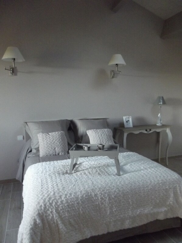 2 bedrooms, iron/ironing board, free WiFi, wheelchair access