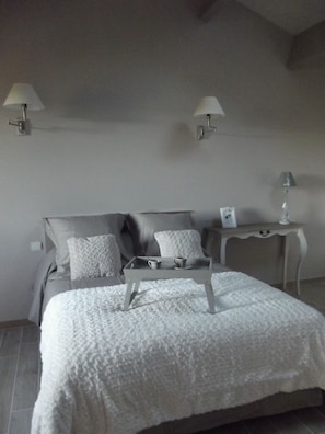 2 chambres, fer et planche à repasser, Wi-Fi gratuit