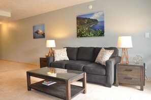 Smart-TV, DVD-spiller, fotballspill og bordtennis