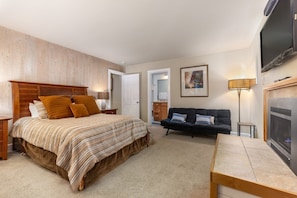 3 bedrooms, travel crib, free WiFi, bed sheets