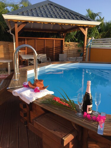 Villa F4 swimming pool near beach quiet discreet area