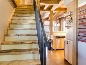 Interior - Downtown Durango-New Custom Timber Frame-the Carriage House (Durango)