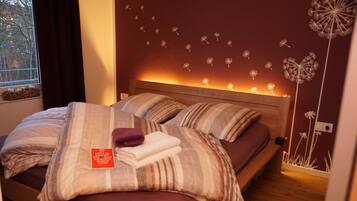 3 bedrooms, iron/ironing board, travel crib, free WiFi