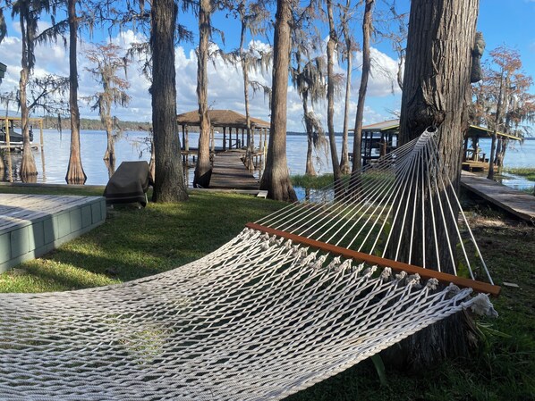 Property grounds - Secluded lake front w/ private dock, boat lift, large screened porch (Clermont)