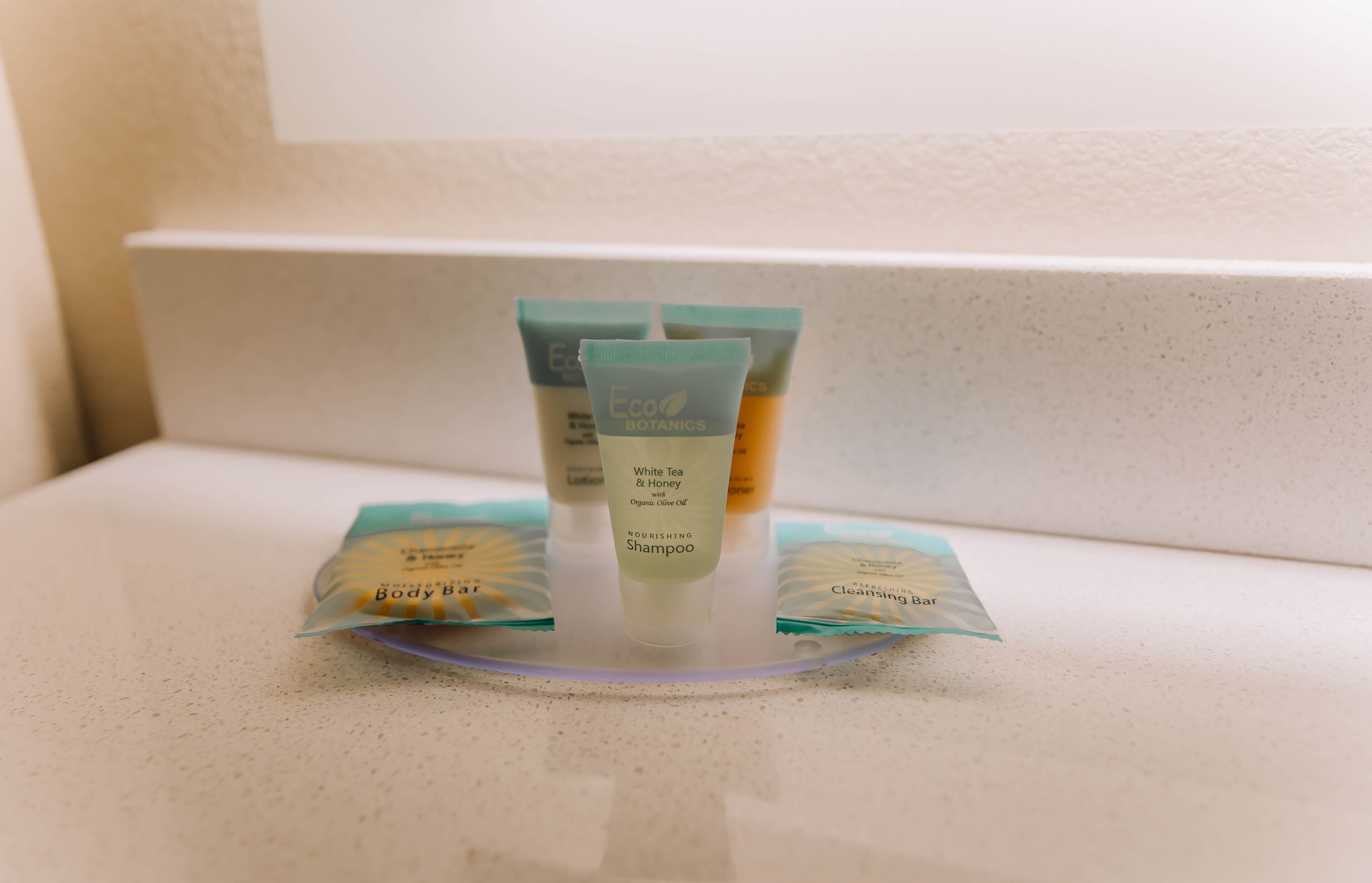 combined shower/bathtub, free toiletries, hair dryer, towels