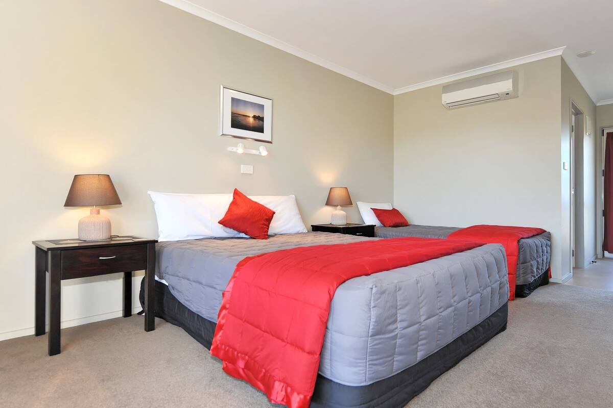 書桌、隔音、熨斗/熨衣板、免費無線上網