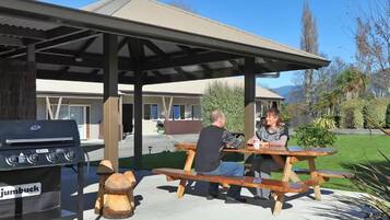 BBQ/picnic area
