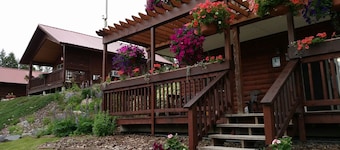 #1 - SUN ROAD CABIN - BEAUTIFUL PRIVATE SETTING, 6 MILES TO GLACIER PARK