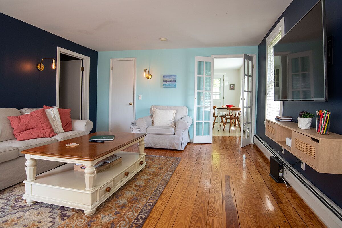 智能电视、壁炉、办公室