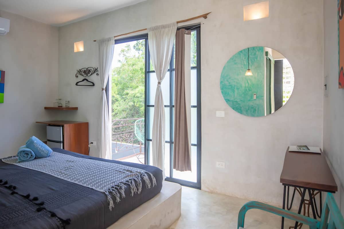 Kamar Deluks | 1 kamar tidur, minibar, brankas, dan didekorasi berbeda-beda