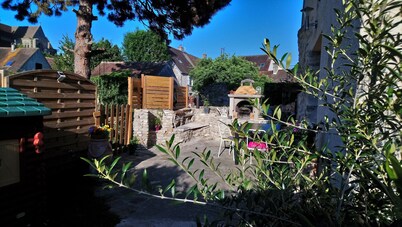 GITE WITH HEATED POOL NEAR ASTERIX, DISNEYLAND PARIS