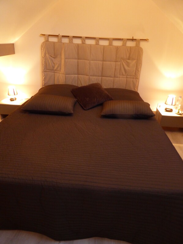 2 bedrooms, iron/ironing board, travel crib, free WiFi