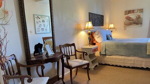 1 bedroom, iron/ironing board, WiFi (free), bed sheets