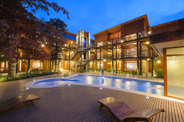 Outdoor pool - Apart & Spa Amonite (San Martín de los Andes)