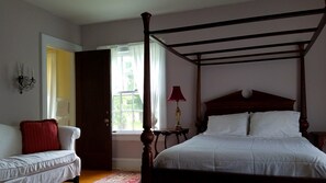 12 bedrooms, iron/ironing board, WiFi, bed sheets