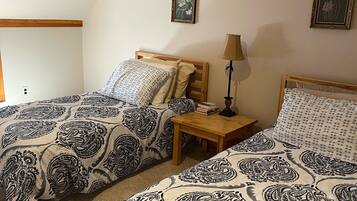 2 Schlafzimmer, BĂŒgeleisen/BĂŒgelbrett, kostenloses WLAN, BettwĂ€sche